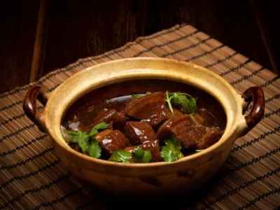 Red Braised Pork Claypot