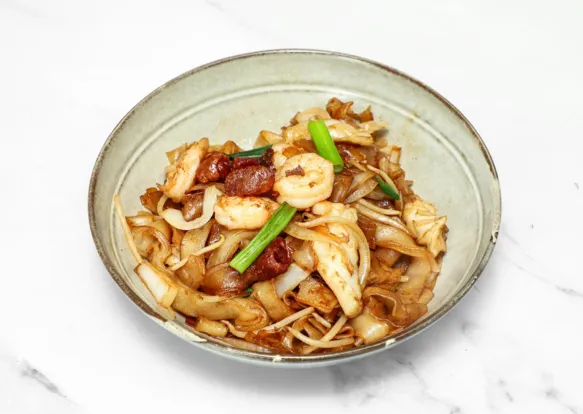char_kway_teow_with_seafood
